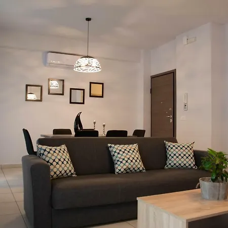 B&m House *